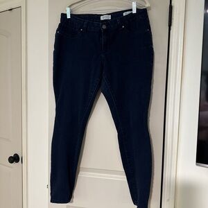 Jessica Simpson Kiss Me Super Skinny Jeans